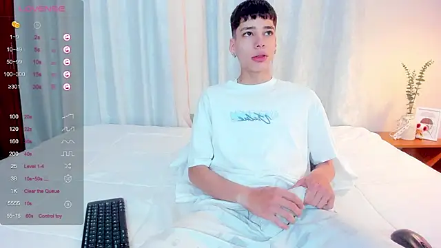 Snapshot of oblivion_deku chatting on February 11, 2026, 1:55 pm oblivion deku online show from February 11, 2026, 1:55 pm