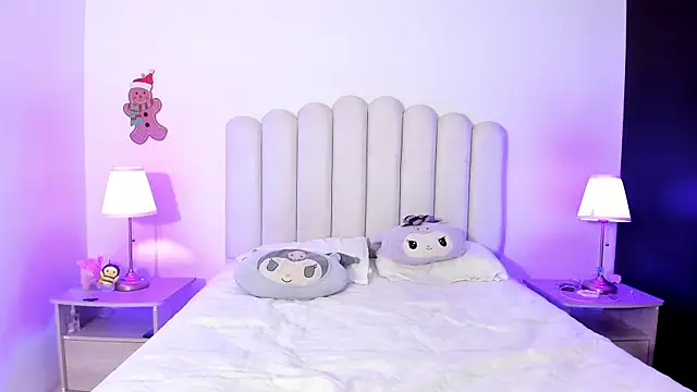 Snapshot of SofieBunnie chatting on January 12, 2026, 10:14 pm SofieBunnie online show from January 12, 2026, 10:14 pm