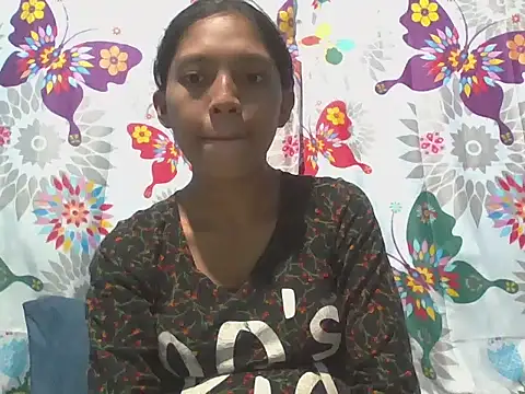 Snapshot of preggymom19 chatting on October 6, 2025, 2:02 am preggymom19 online show from October 6, 2025, 2:02 am