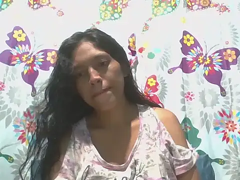 Snapshot of preggymom19 chatting on October 15, 2025, 3:05 am preggymom19 online show from October 15, 2025, 3:05 am