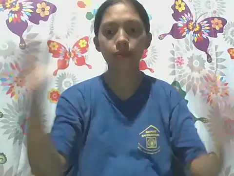 Snapshot of preggymom19 chatting on October 10, 2025, 11:27 pm preggymom19 online show from October 10, 2025, 11:27 pm