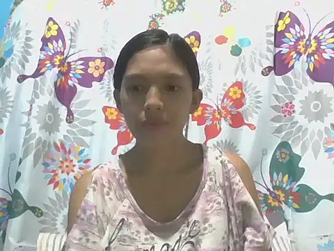 Snapshot of preggymom19 chatting on September 19, 2025, 3:32 am preggymom19 online show from September 19, 2025, 3:32 am