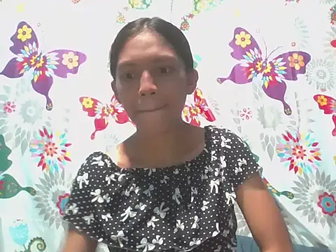 Snapshot of preggymom19 chatting on October 5, 2025, 2:13 am preggymom19 online show from October 5, 2025, 2:13 am