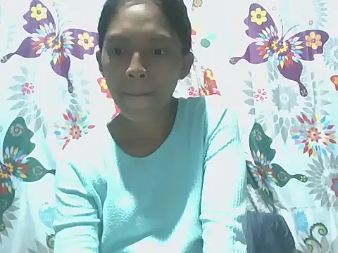 Snapshot of preggymom19 chatting on October 8, 2025, 2:13 am preggymom19 online show from October 8, 2025, 2:13 am