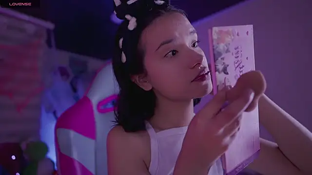 Lana Dreams  online show from October 16, 2025, 12:19 am