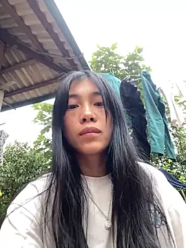 EmLy02 online show from October 30, 2025, 9:51 am