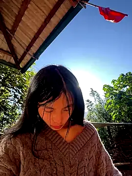 EmLy02 online show from November 30, 2025, 1:28 am