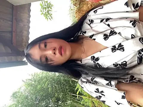 EmLy02 online show from October 20, 2025, 1:07 am