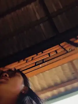 Snapshot of EmLy02 chatting on February 17, 2026, 9:28 am EmLy02 online show from February 17, 2026, 9:28 am