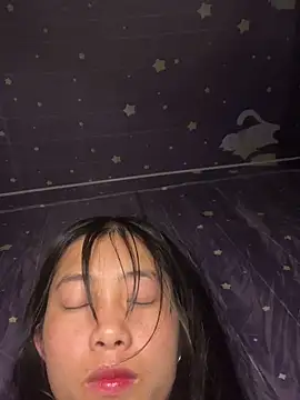 Snapshot of EmLy02 chatting on March 23, 2026, 2:33 am EmLy02 online show from March 23, 2026, 2:33 am