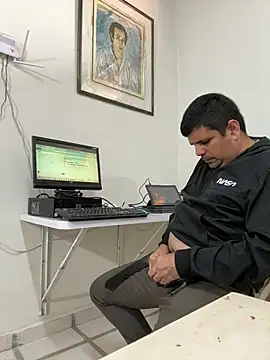 Snapshot of Diabloproducciones chatting on March 19, 2026, 2:06 pm Diabloproducciones online show from March 19, 2026, 2:06 pm