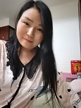 lingling5200 online show from April 22, 2026, 1:29 pm