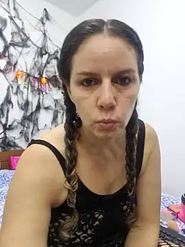 Nina vallon online show from October 21, 2025, 10:47 am