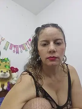 Snapshot of Nina_vallon chatting on May 12, 2026, 10:32 am Nina vallon online show from May 12, 2026, 10:32 am