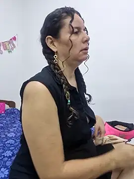 Nina vallon online show from October 11, 2025, 10:49 am