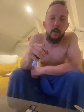 AZOPMOB18999 online show from March 20, 2026, 10:44 pm