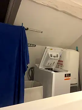 AZOPMOB18999 online show from November 27, 2025, 5:13 pm