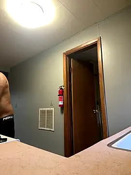 Kingstrokezxx online show from November 13, 2025, 9:30 pm