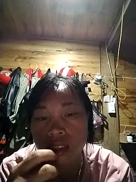   Ngoc20   online show from September 22, 2025, 7:25 am