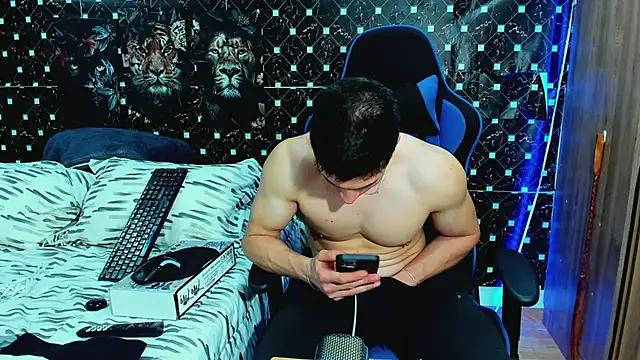 javiersexymann online show from July 1, 2026, 5:52 am