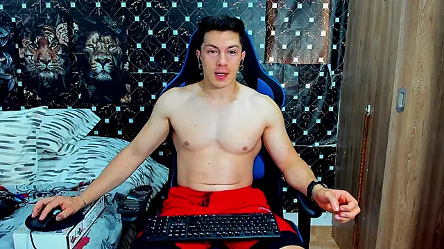 javiersexymann online show from February 19, 2026, 5:10 pm