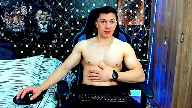 javiersexymann online show from July 18, 2026, 4:37 pm