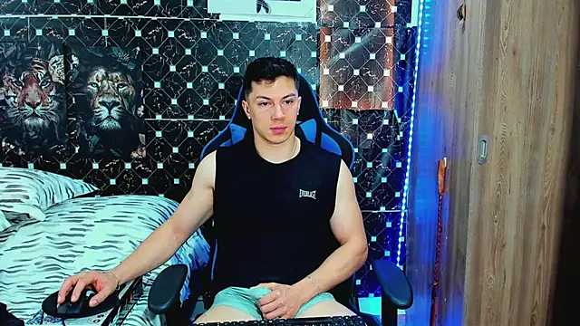 javiersexymann online show from June 26, 2026, 4:46 pm