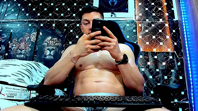 javiersexymann online show from July 21, 2026, 4:41 pm