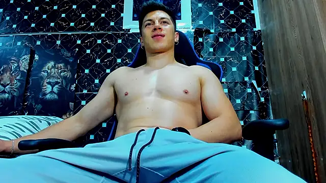 javiersexymann online show from February 18, 2026, 5:38 am