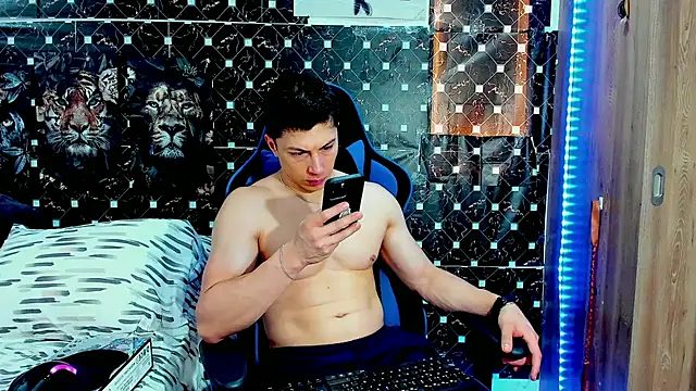 javiersexymann online show from July 8, 2026, 4:51 pm