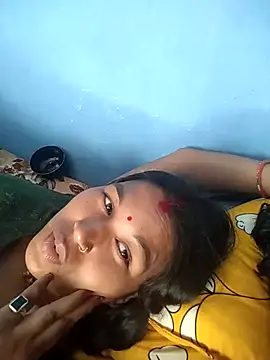 Suhani012 online show from September 22, 2025, 7:03 am