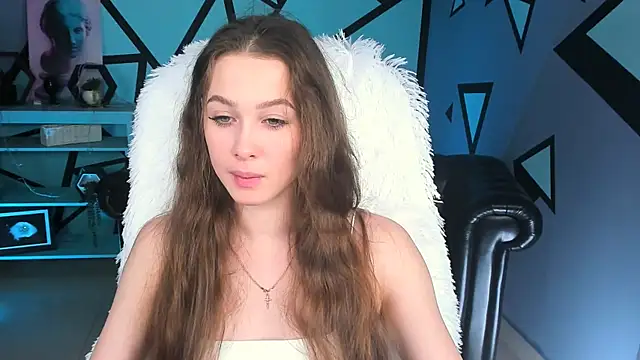 ArielSykes online show from October 13, 2025, 6:20 pm