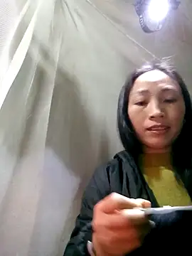 lucybaby00 online show from February 9, 2026, 3:59 am