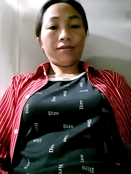 lucybaby00 online show from April 27, 2026, 10:30 pm