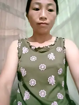 lucybaby00 online show from June 23, 2026, 10:19 pm