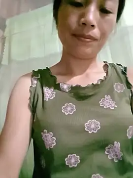 lucybaby00 online show from August 3, 2026, 11:42 pm