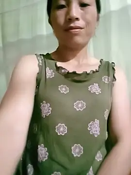 lucybaby00 online show from August 4, 2026, 11:53 pm