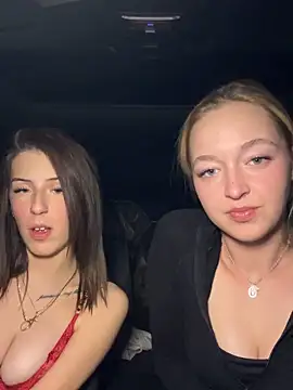 Snapshot of emilypeperoni chatting on March 4, 2026, 6:15 pm emilypeperoni online show from March 4, 2026, 6:15 pm