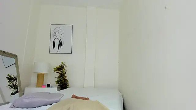 emy barnert online show from October 23, 2025, 12:48 pm