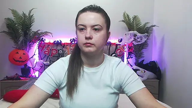 MavkaCute online show from October 30, 2025, 7:00 pm