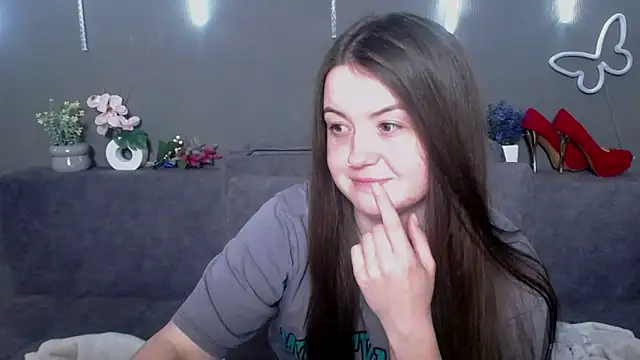MavkaCute online show from May 5, 2026, 6:11 pm