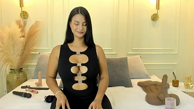 gabysanta  online show from October 4, 2025, 1:45 pm