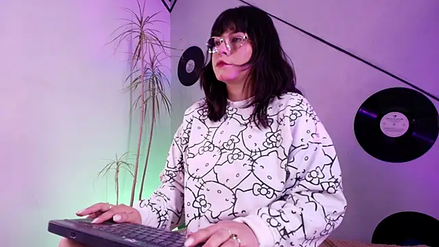 kitty malach online show from May 5, 2026, 2:58 am