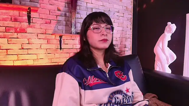 Snapshot of kitty_malach chatting on March 22, 2026, 3:21 am kitty malach online show from March 22, 2026, 3:21 am