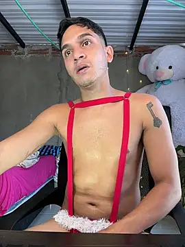 Angel latinboy online show from May 12, 2026, 3:07 pm