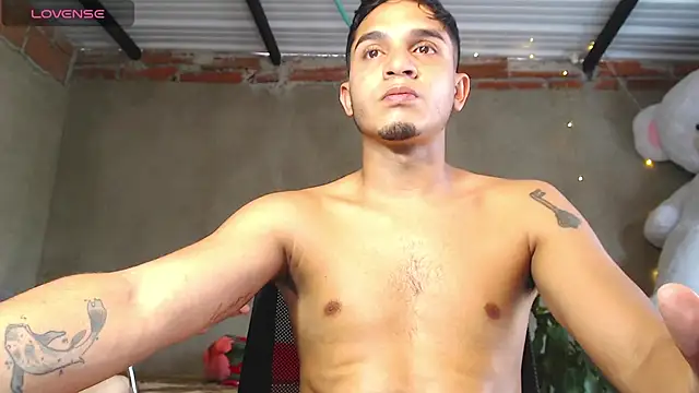 Angel latinboy online show from June 30, 2026, 3:45 pm