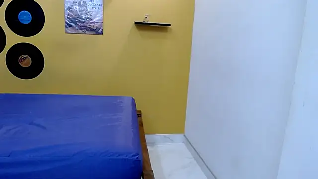 skinnyverus18 online show from March 1, 2026, 7:03 pm