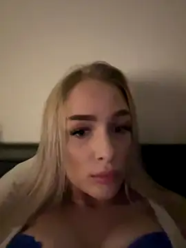 DaryaDoll online show from November 26, 2025, 10:10 pm