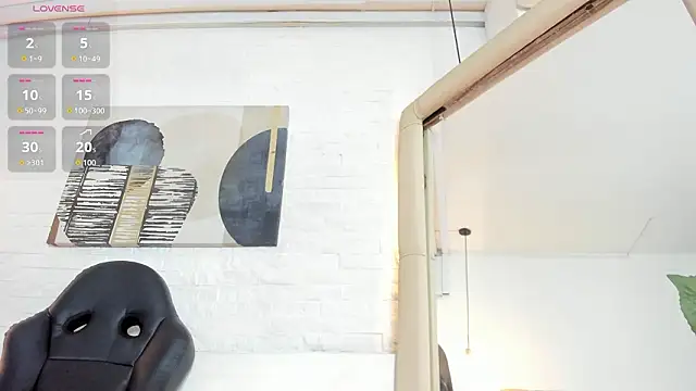 Sarah GothicGirl online show from February 4, 2026, 8:15 pm