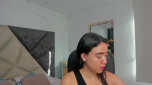 SaraWagner  online show from July 2, 2026, 12:22 pm